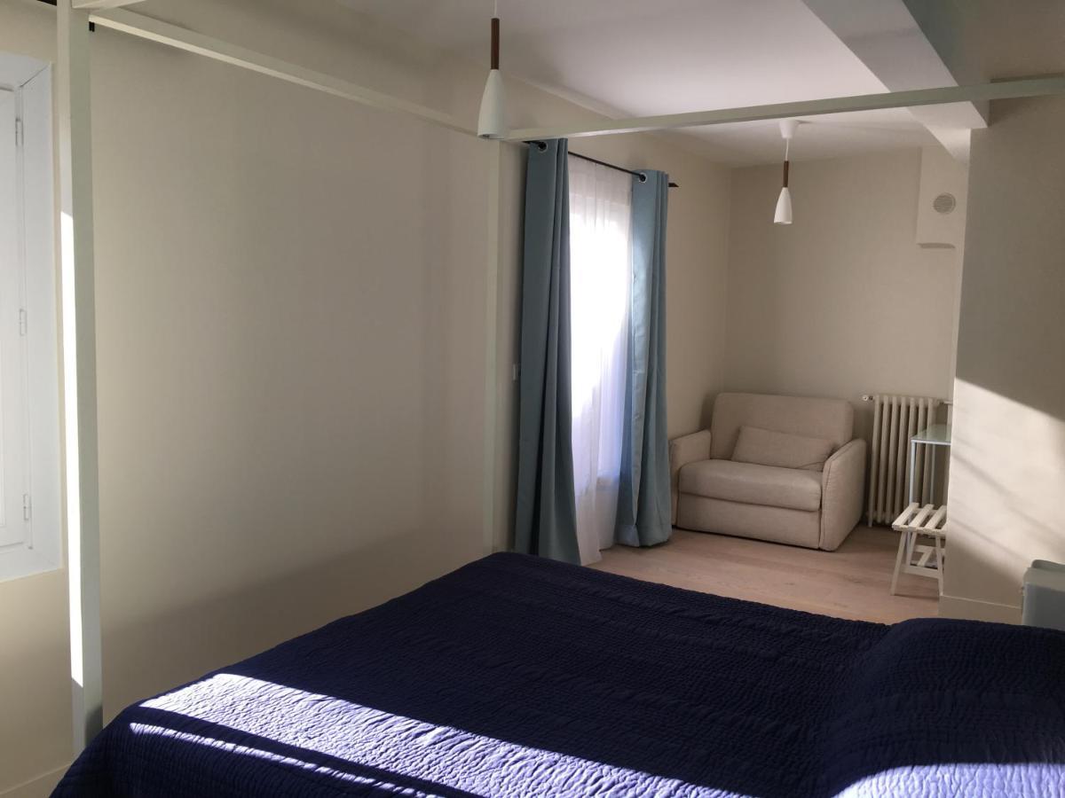 Les Terres Rouges 06 Bed & Breakfast Guillaumes Bagian luar foto