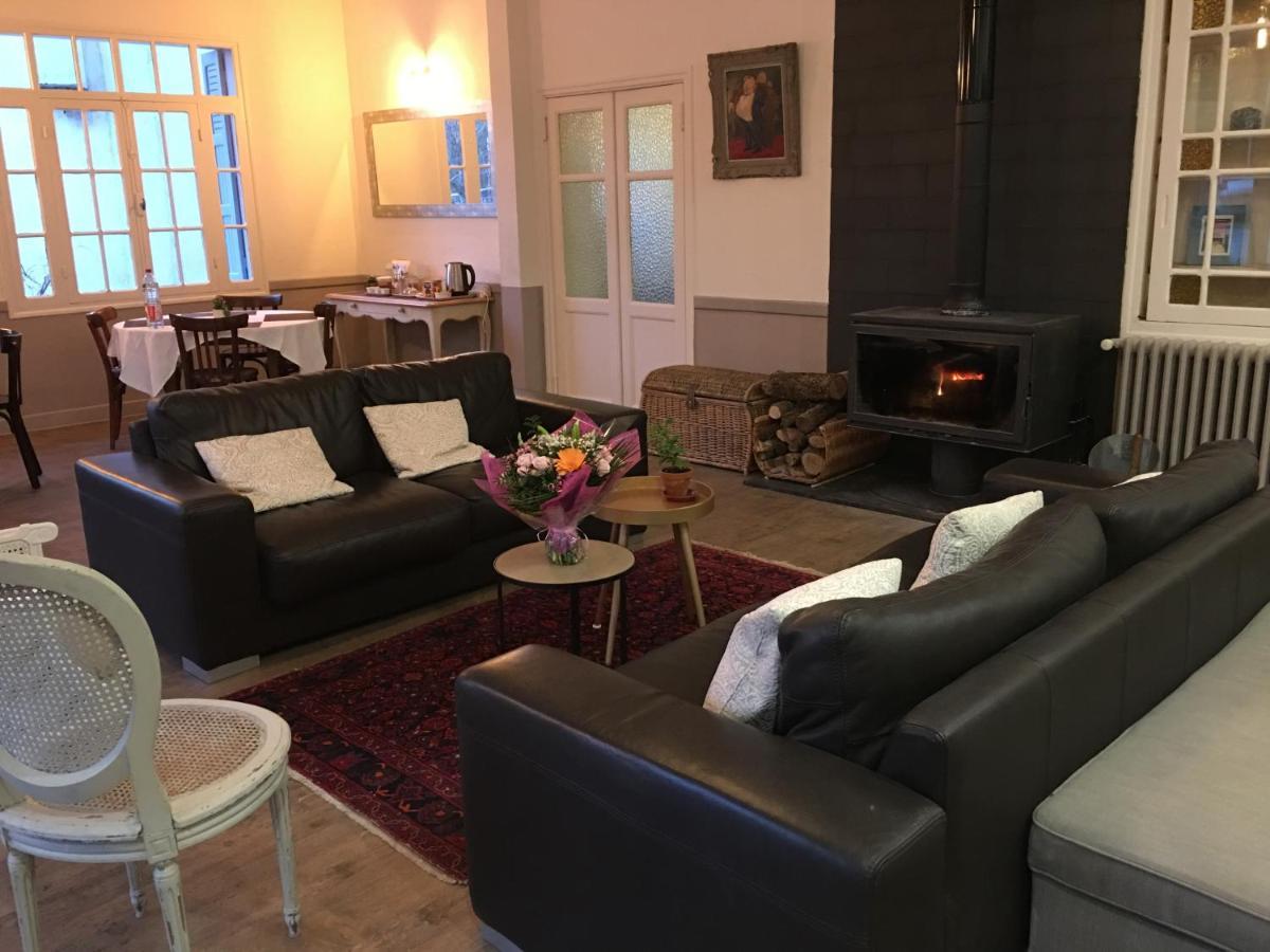 Les Terres Rouges 06 Bed & Breakfast Guillaumes Bagian luar foto
