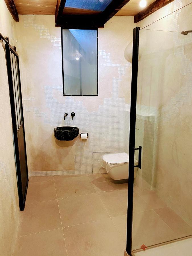 Les Terres Rouges 06 Bed & Breakfast Guillaumes Bagian luar foto